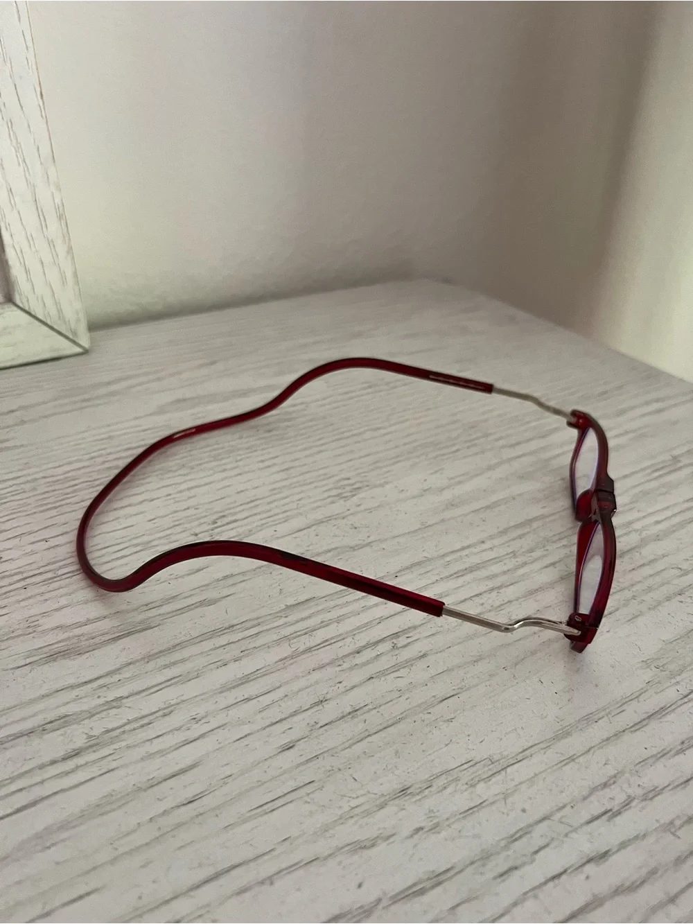 Red Magnetic Hang‑Around‑Neck Reading Glasses +1.50